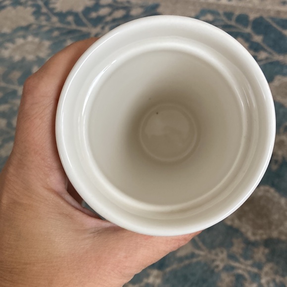 Starbucks Lidded Cup - Picture 4 of 10